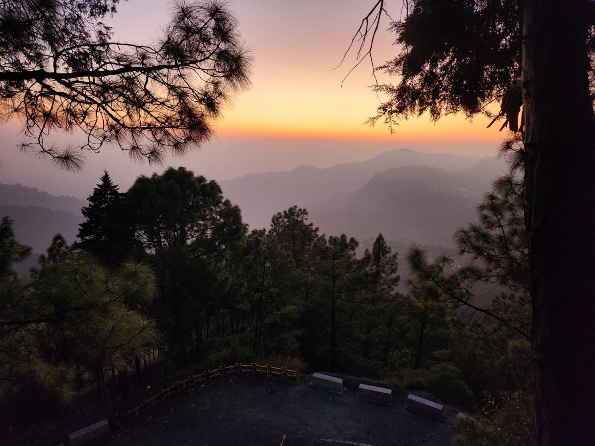 Mountain Golden Ray Apartman Mukteshwar Kültér fotó