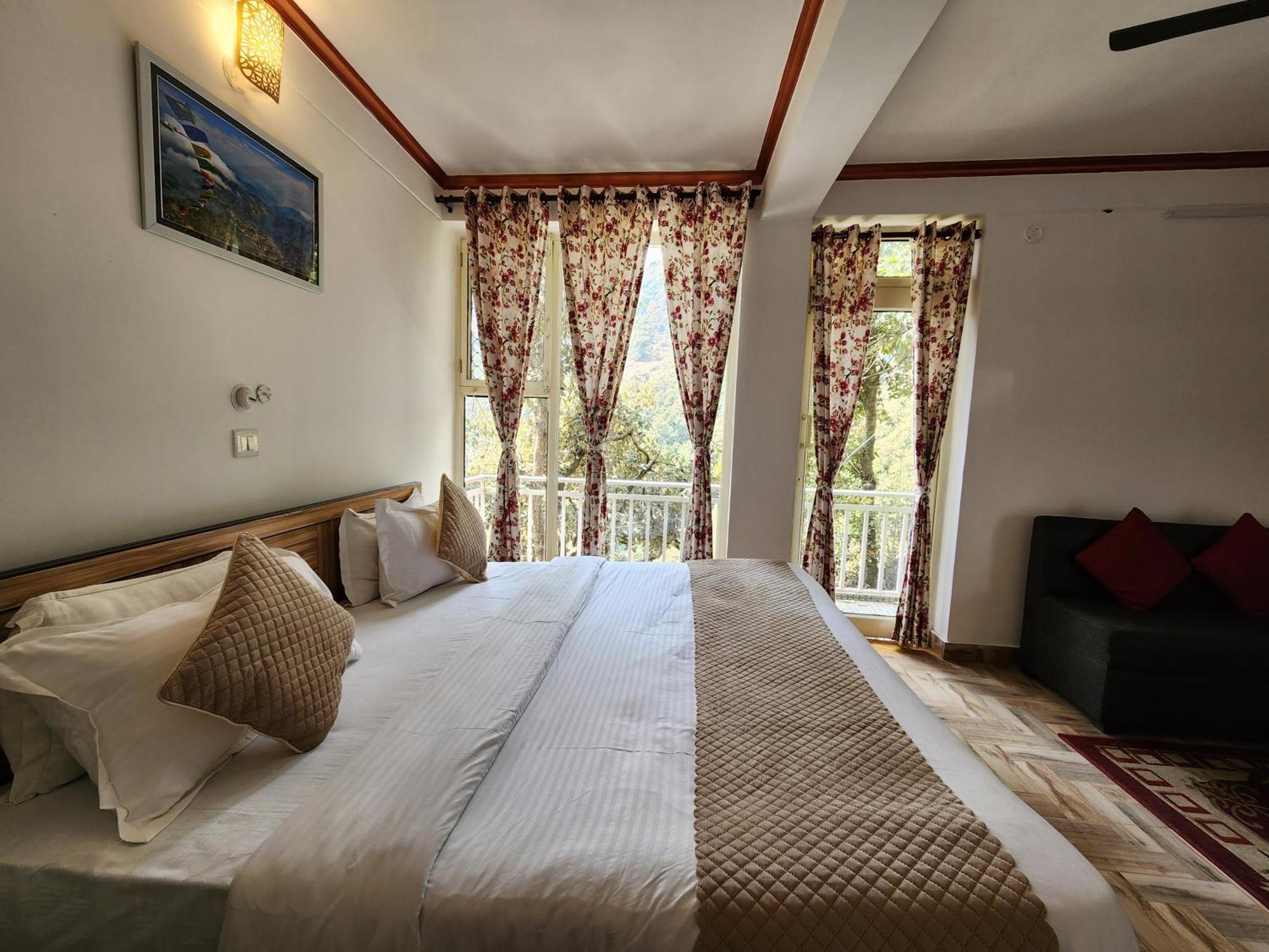 Mountain Golden Ray Apartman Mukteshwar Kültér fotó