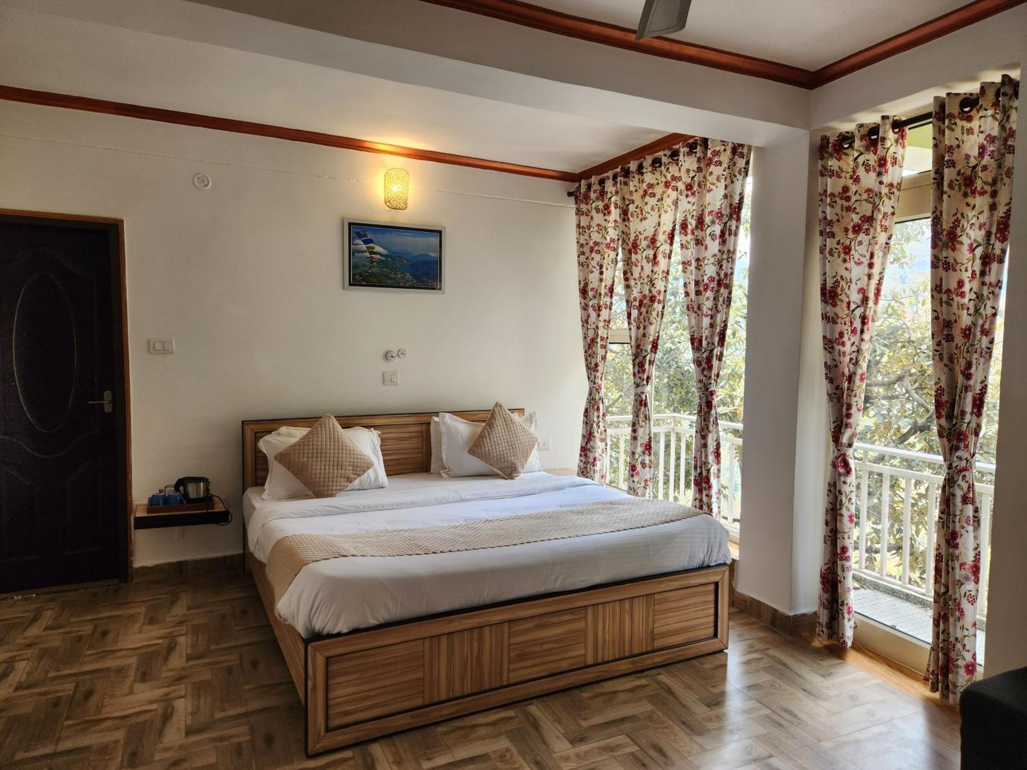 Mountain Golden Ray Apartman Mukteshwar Kültér fotó