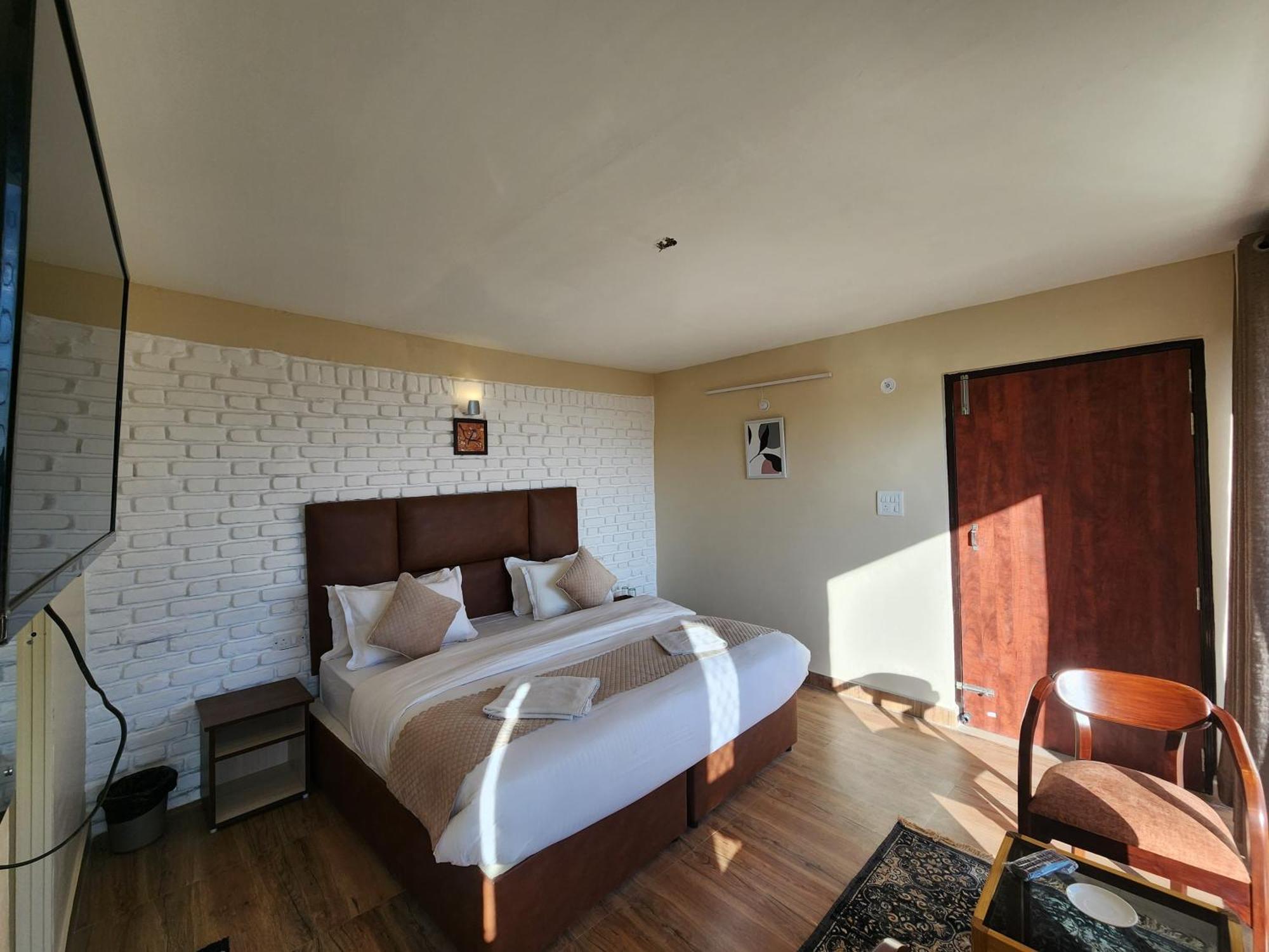 Mountain Golden Ray Apartman Mukteshwar Kültér fotó
