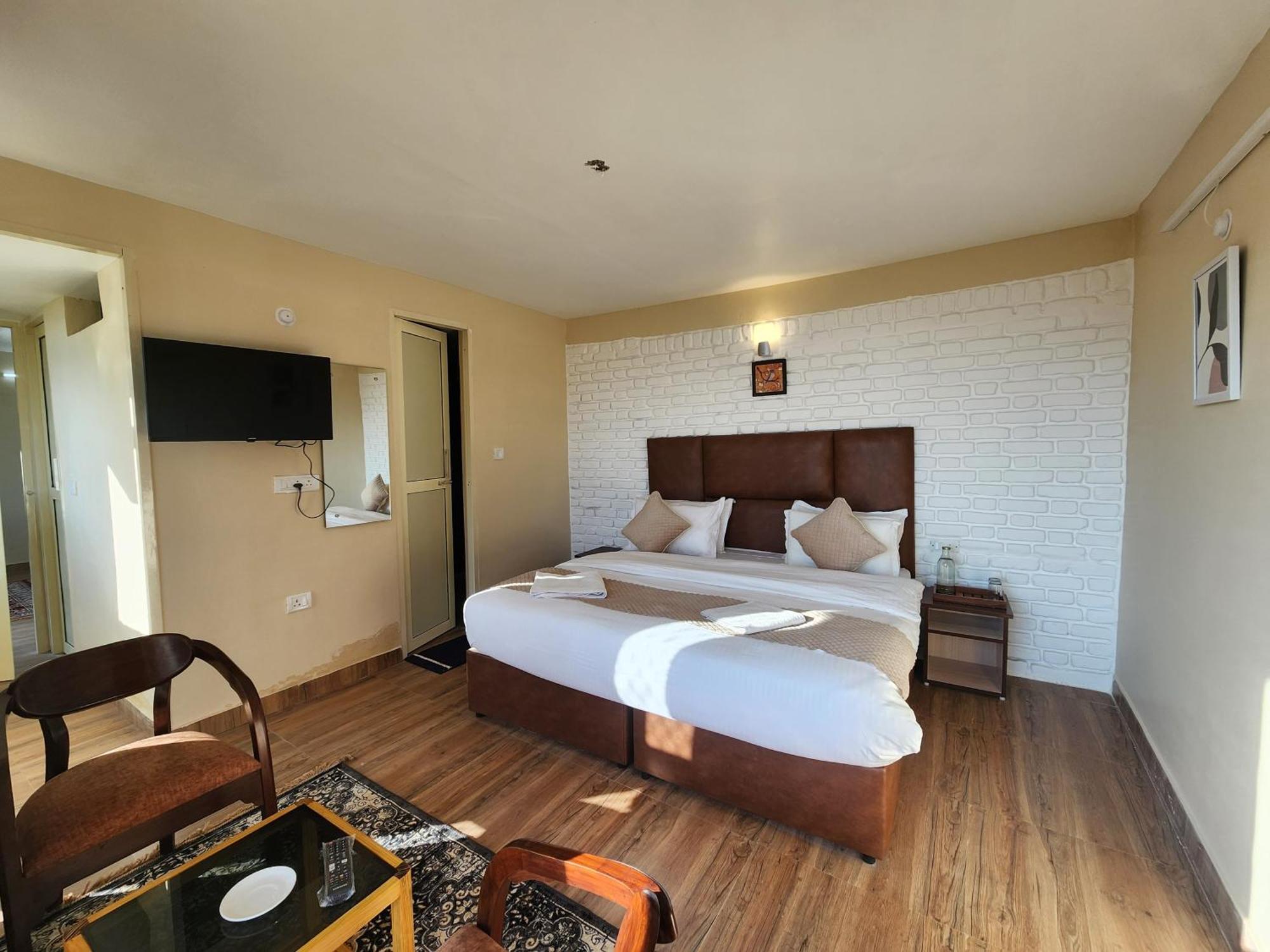 Mountain Golden Ray Apartman Mukteshwar Kültér fotó
