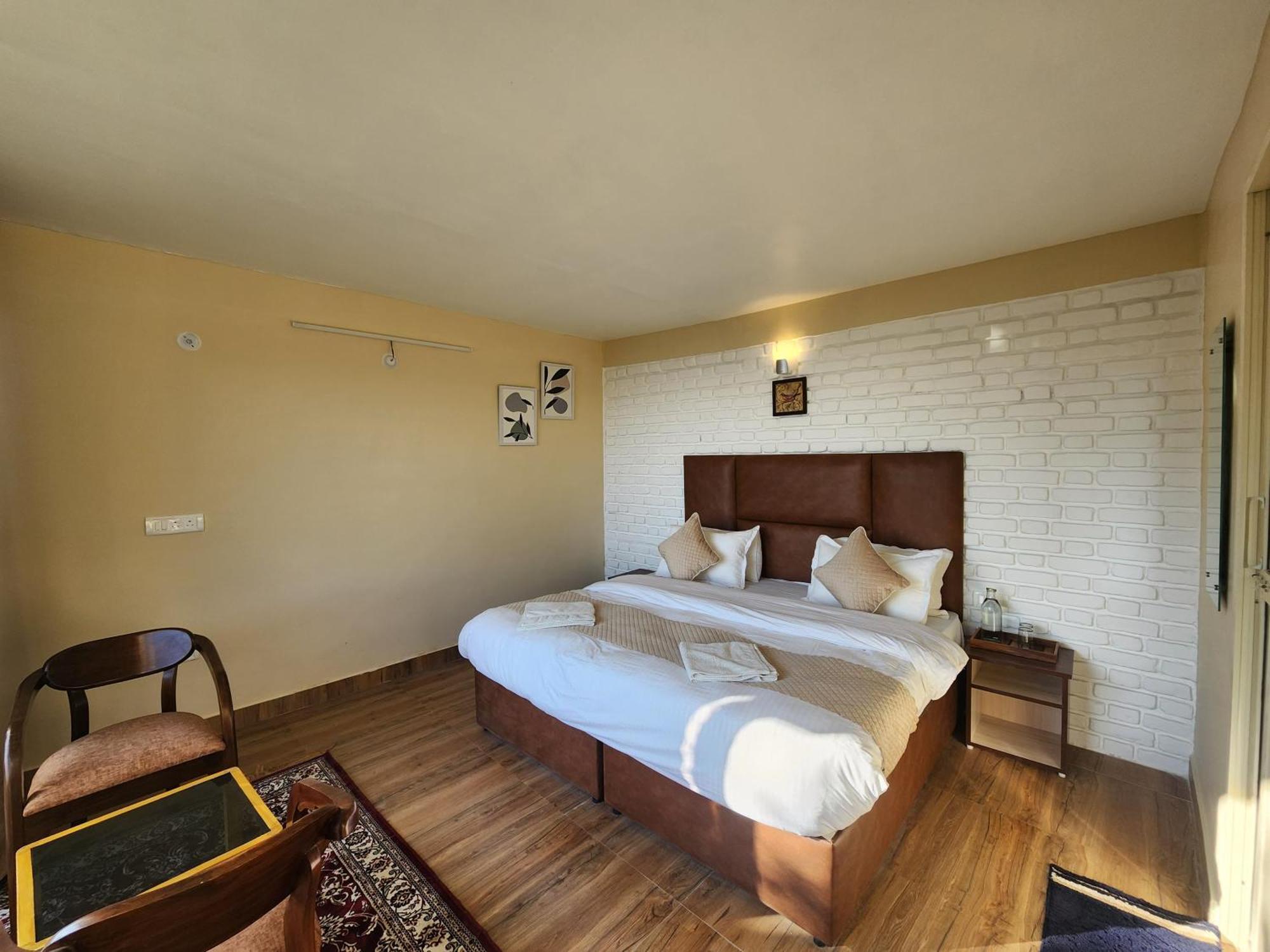 Mountain Golden Ray Apartman Mukteshwar Kültér fotó